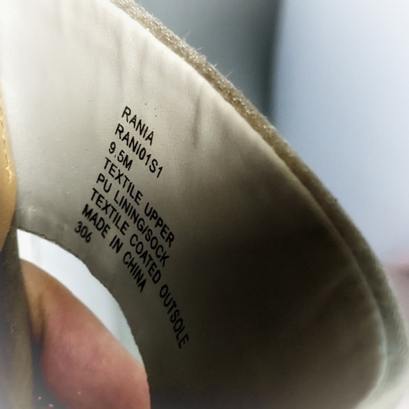 Steve Madden Silver RANIA Satin Floral Embroidered Block Heel Sandals Size 9.5 - Picture 7 of 7